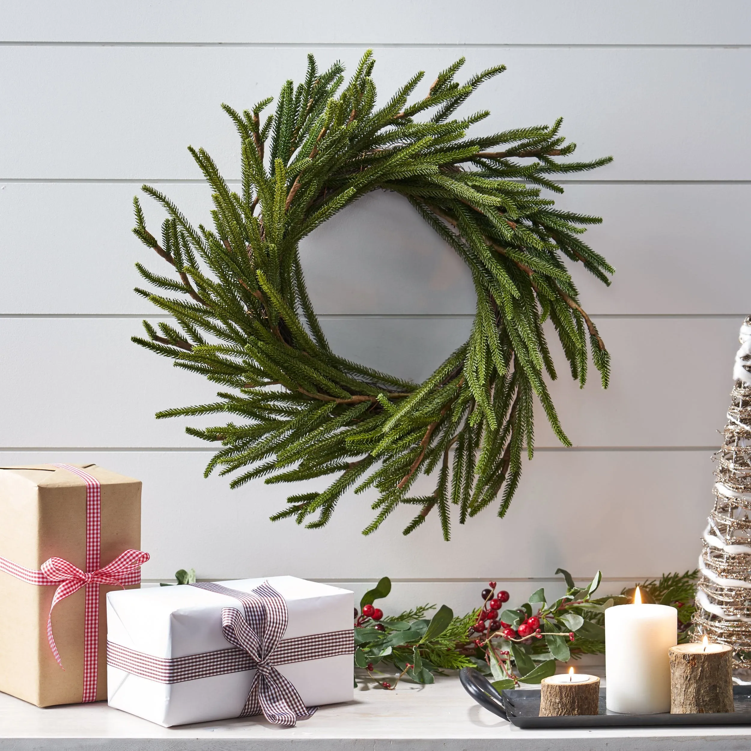 18" Artificial Cypress Wreath - NH070413