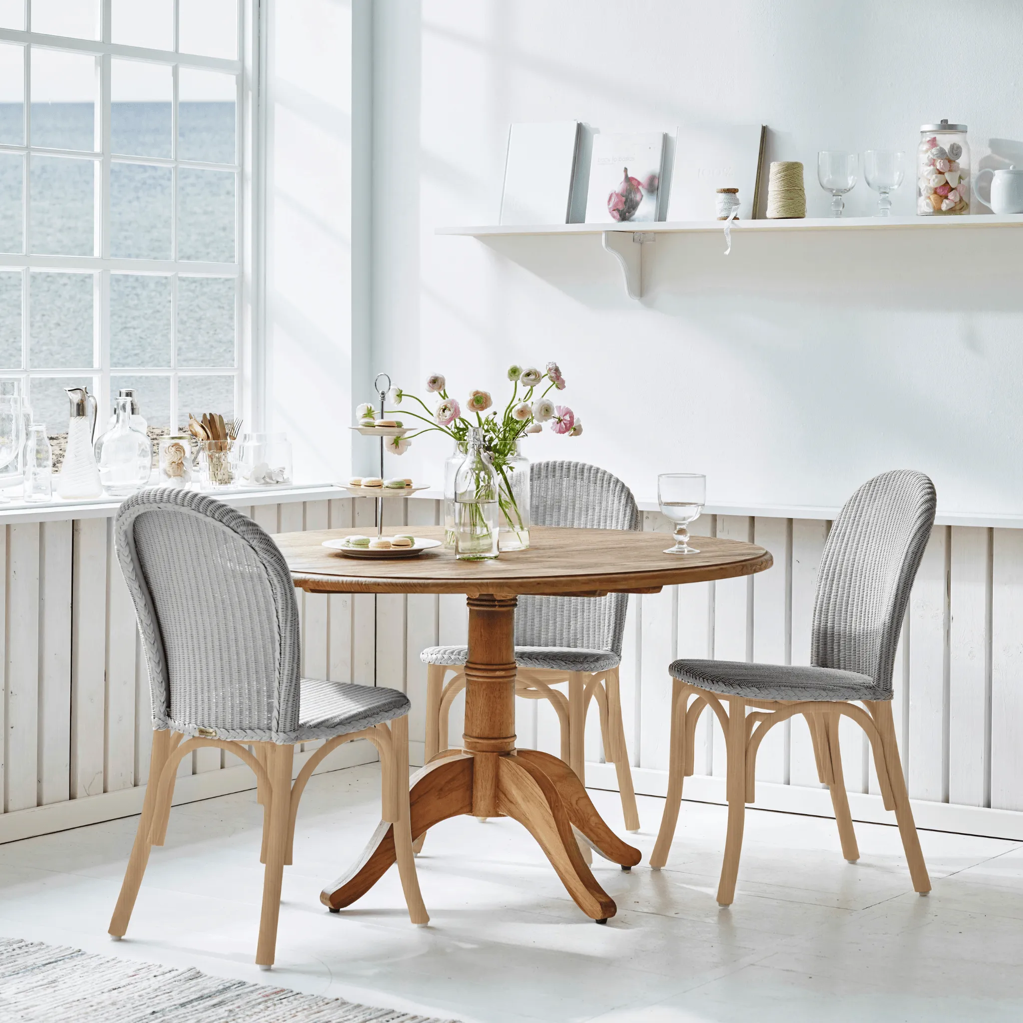 47" Round Teak Dining Table