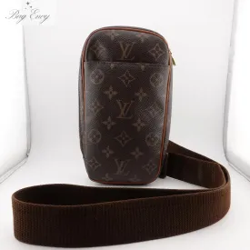 LOUIS VUITTON Monogram Pochette Gange