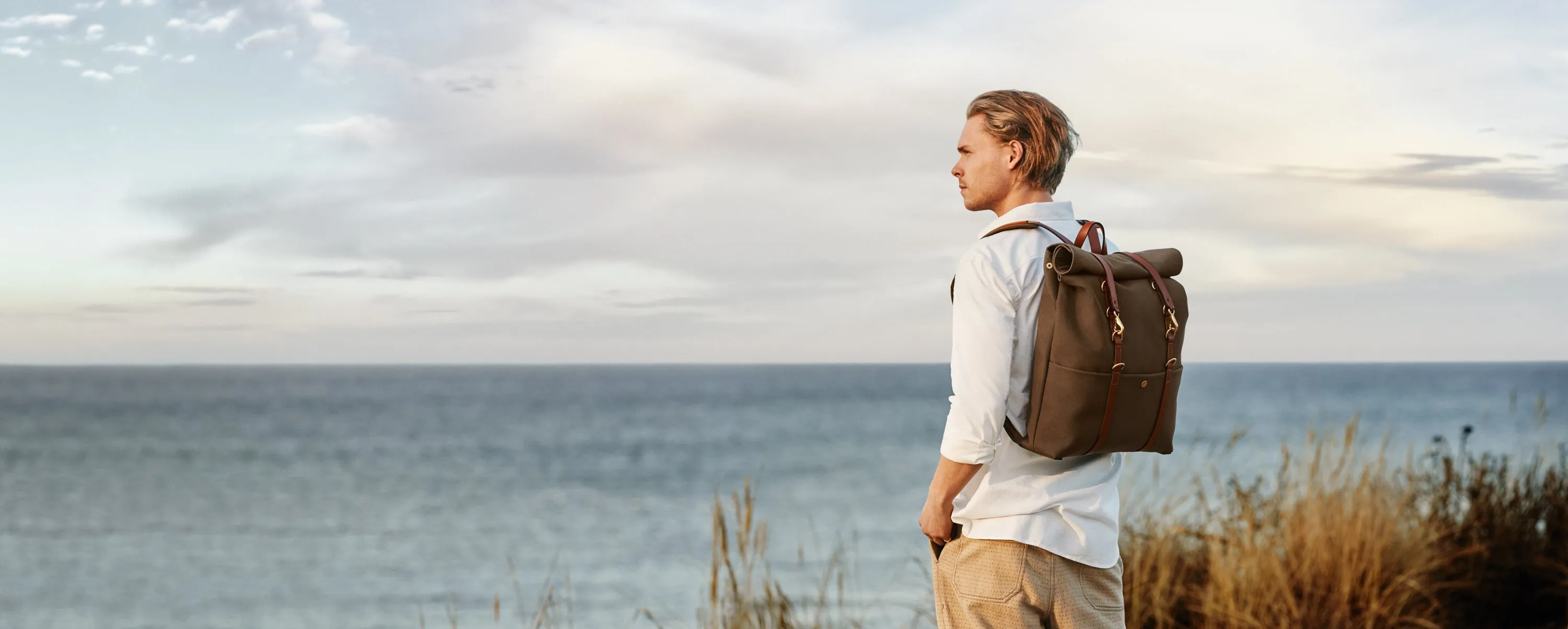 M/S Backpack – Navy/Dark Brown