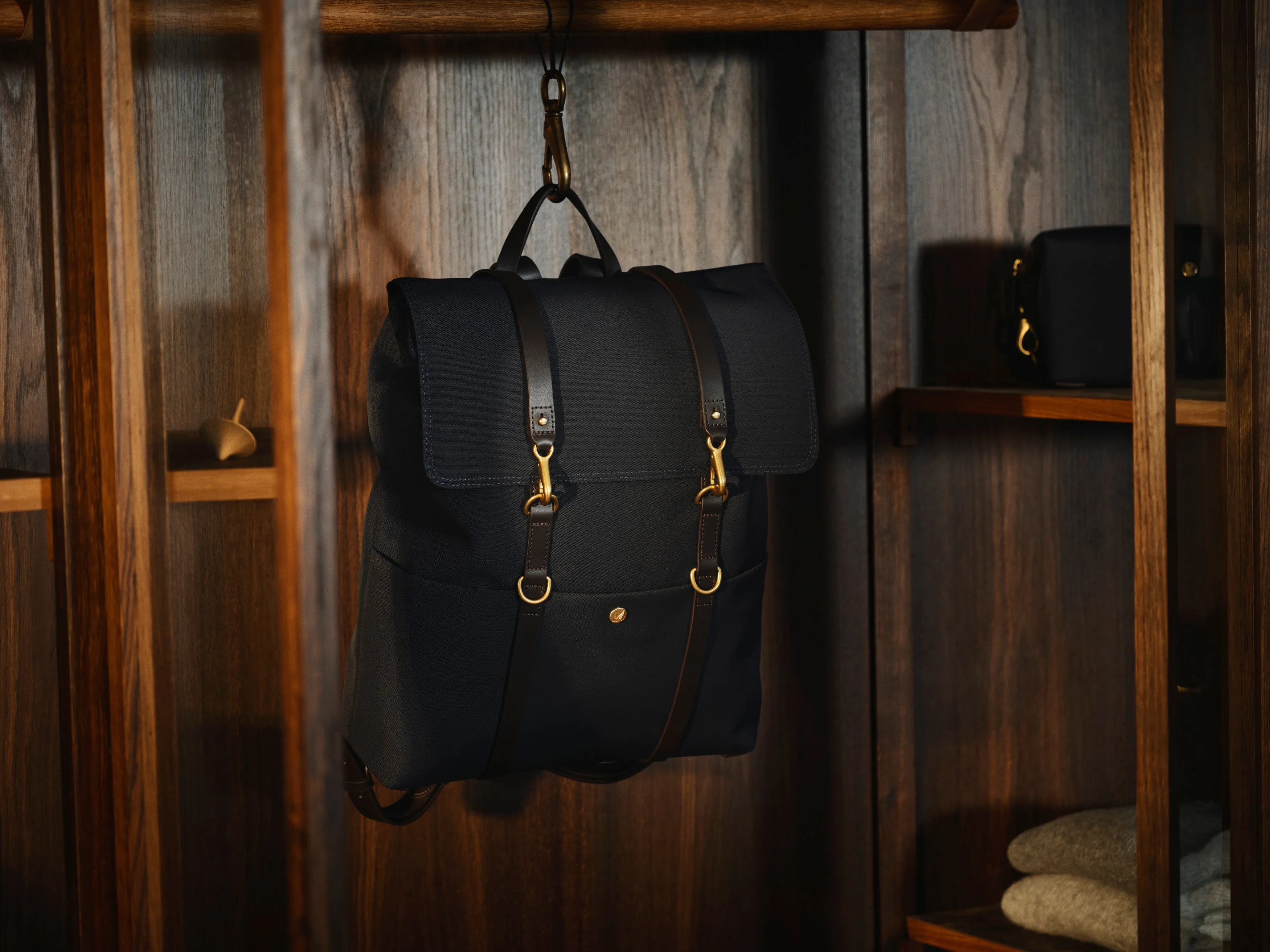 M/S Backpack – Navy/Dark Brown