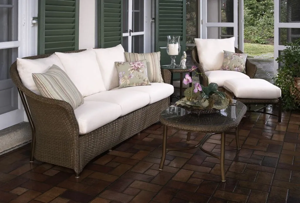 Weekend Retreat Outdoor Wicker Sofa